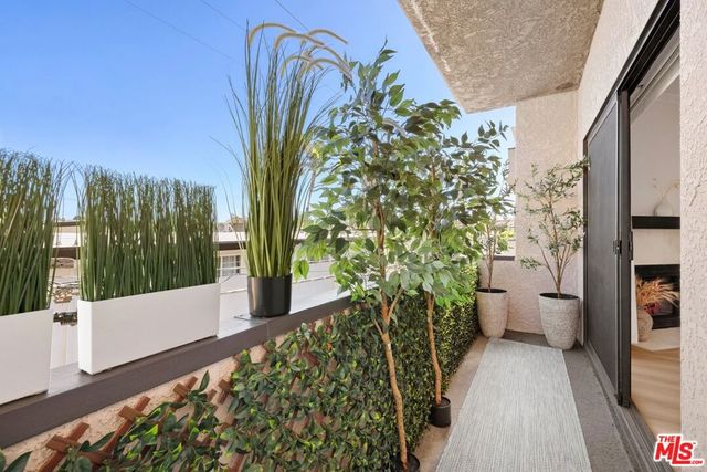 828 S Bedford Street 202, Los Angeles, CA 90035