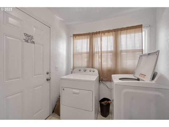 3118 RICHARD Ave, Eugene, OR 97402