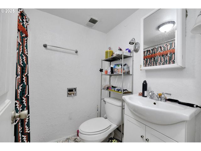 3118 RICHARD Ave, Eugene, OR 97402