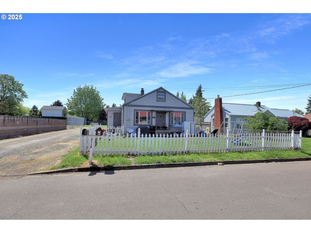 3118 RICHARD Ave, Eugene, OR 97402