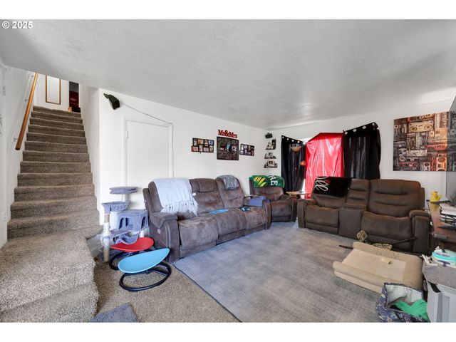 3118 RICHARD Ave, Eugene, OR 97402