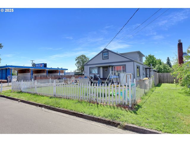 3118 RICHARD Ave, Eugene, OR 97402