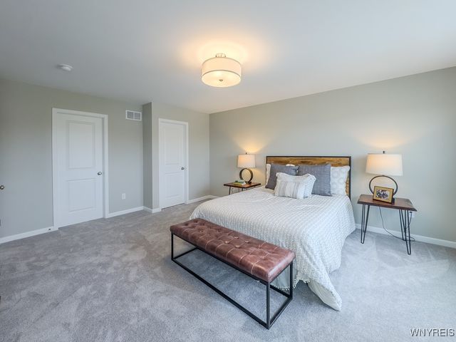 47 Greenspring Court, West Seneca, NY 14224