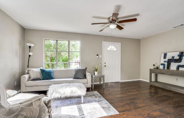 1707 Homeland Street, Dallas, TX 75212