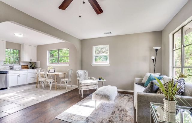 1707 Homeland Street, Dallas, TX 75212