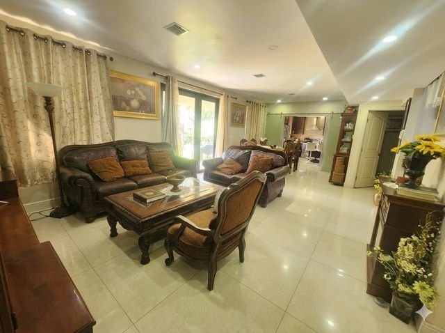 1514 Davie Boulevard, Fort Lauderdale, FL 33312