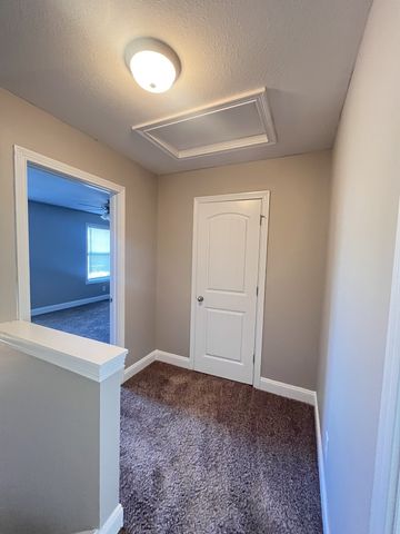 1717 Manning Dr, Clarksville, TN 37042