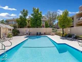 24023 Arroyo Park Drive 18, Valencia, CA 91355