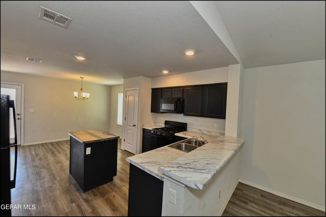 952 Orangetip Drive, Horizon City, TX 79928