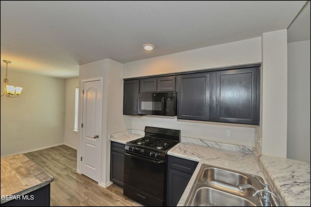 952 Orangetip Drive, Horizon City, TX 79928