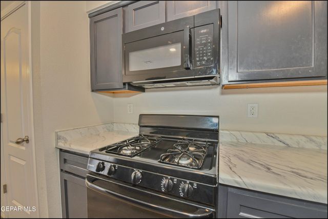 952 Orangetip Drive, Horizon City, TX 79928