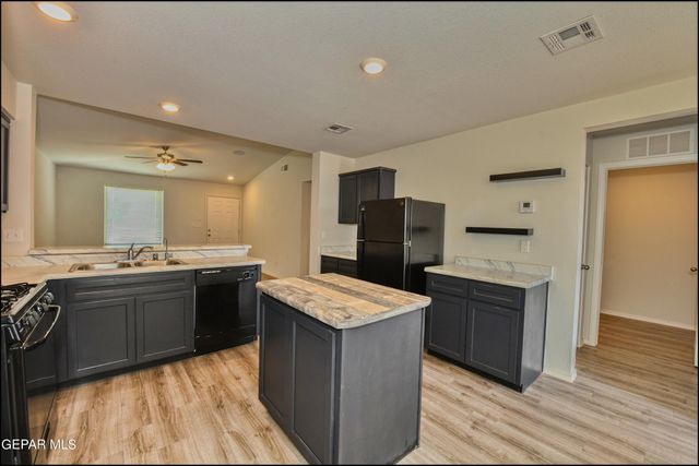 952 Orangetip Drive, Horizon City, TX 79928