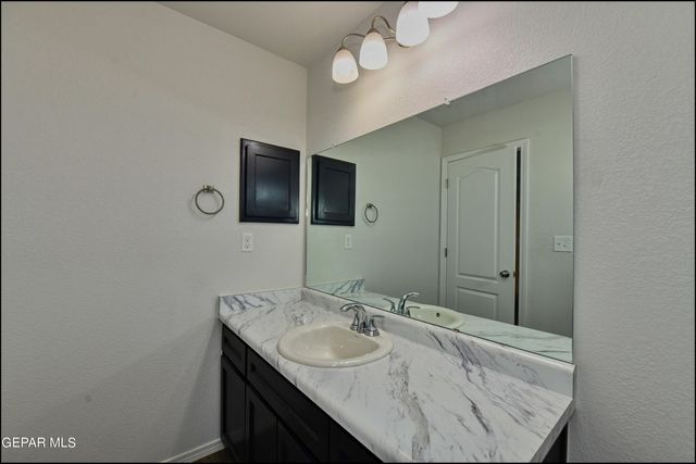 952 Orangetip Drive, Horizon City, TX 79928
