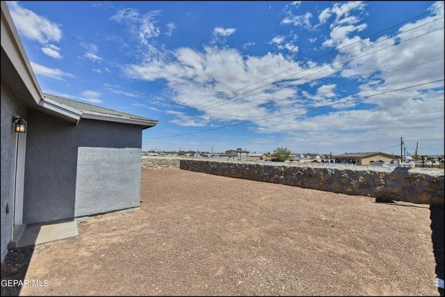 952 Orangetip Drive, Horizon City, TX 79928