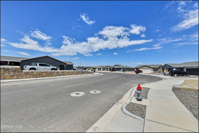 952 Orangetip Drive, Horizon City, TX 79928
