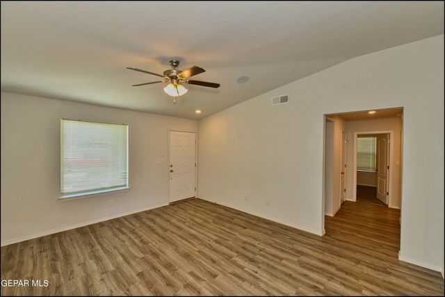 952 Orangetip Drive, Horizon City, TX 79928