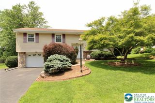 5979 Club House Lane, Lower Macungie Twp, PA 18106
