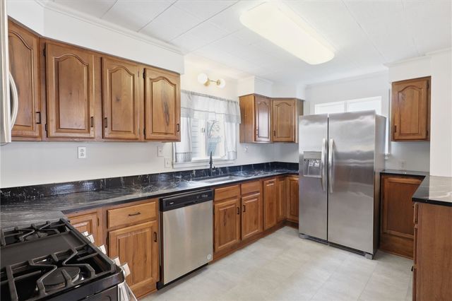 231 West Elm Street, East Rochester, NY 14445