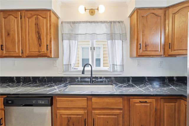 231 West Elm Street, East Rochester, NY 14445