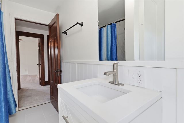 231 West Elm Street, East Rochester, NY 14445