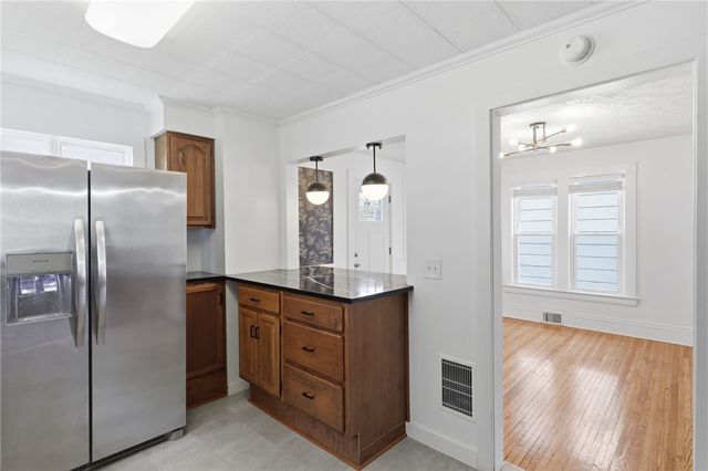 231 West Elm Street, East Rochester, NY 14445