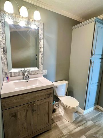 792 County Road 466, Poplar Bluff, MO 63901