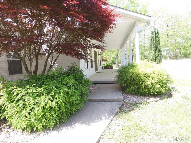 792 County Road 466, Poplar Bluff, MO 63901