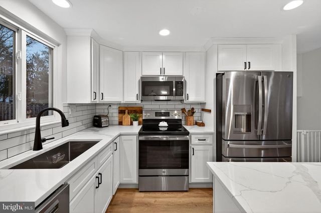 6410 NORDIX DR, Warrenton, VA 20187