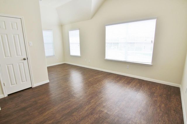 5807 Santa Cecilia Lane, Houston, TX 77017