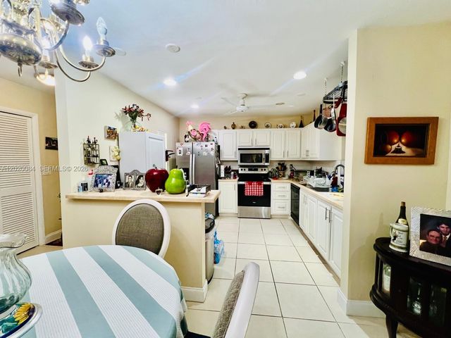 17009 SW 113th Ct 31643E, Miami, FL 33157