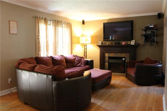 5801 Woodward Street, Merriam, KS 66202