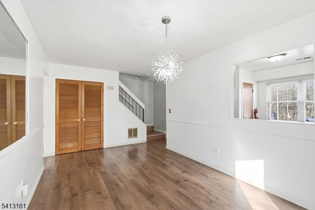 2 Lenape Trl, Washington Boro, NJ 07882