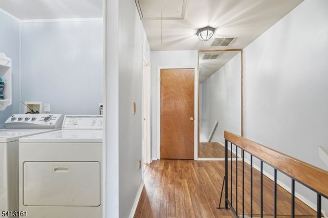 2 Lenape Trl, Washington Boro, NJ 07882