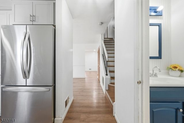 2 Lenape Trl, Washington Boro, NJ 07882