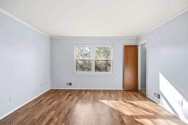 2 Lenape Trl, Washington Boro, NJ 07882