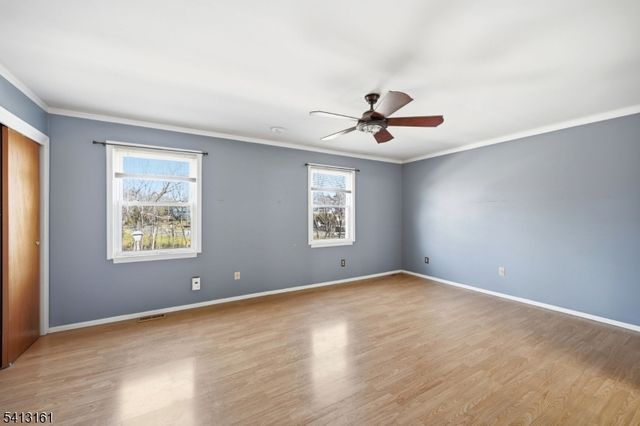 2 Lenape Trl, Washington Boro, NJ 07882