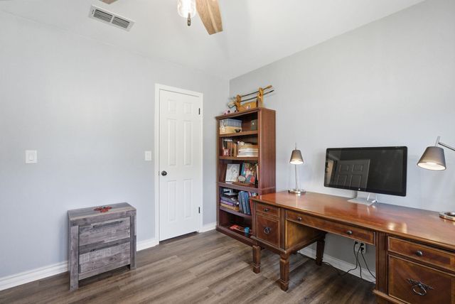 10763 S CR 461, Laneville, TX 75667