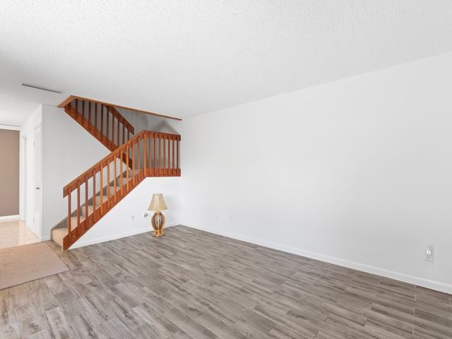 1458 N Lawnwood Circle 24B, Fort Pierce, FL 34950