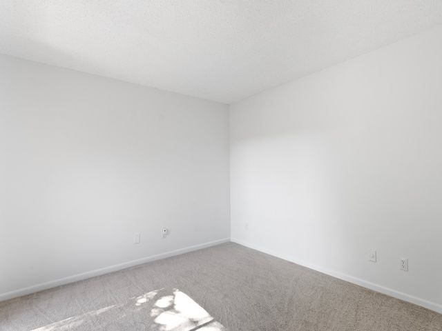 1458 N Lawnwood Circle 24B, Fort Pierce, FL 34950