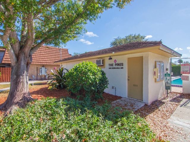 1458 N Lawnwood Circle 24B, Fort Pierce, FL 34950