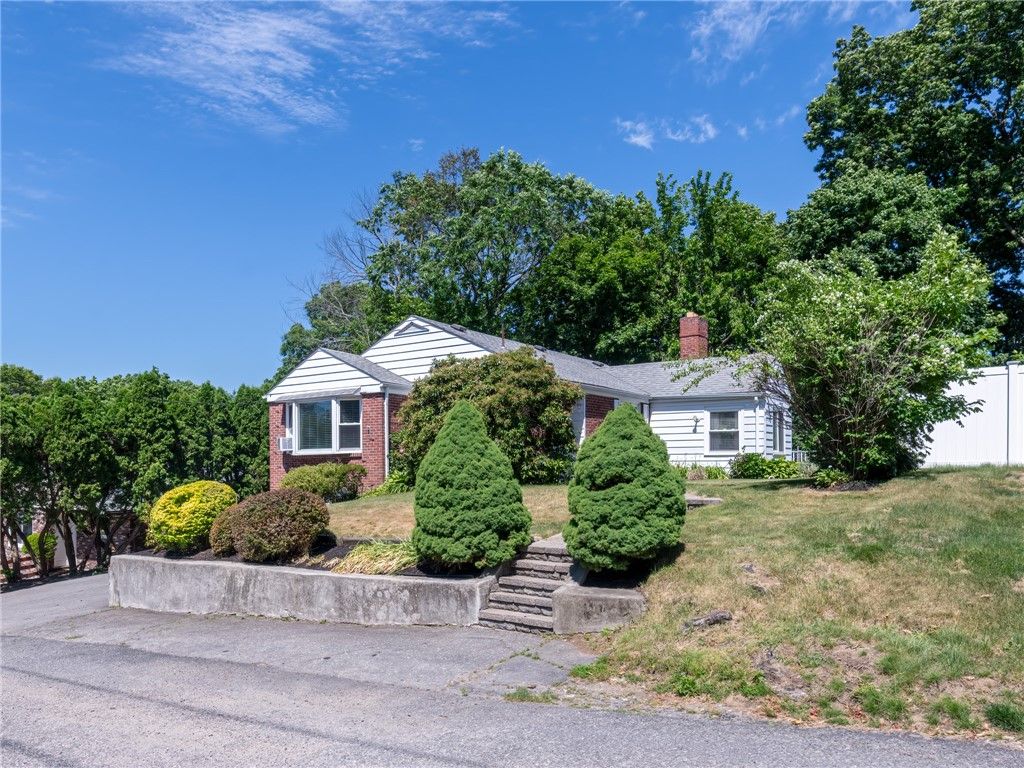 59 N Williams Street, Johnston, RI 02919