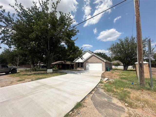 1400 N Business 287, Decatur, TX 76234