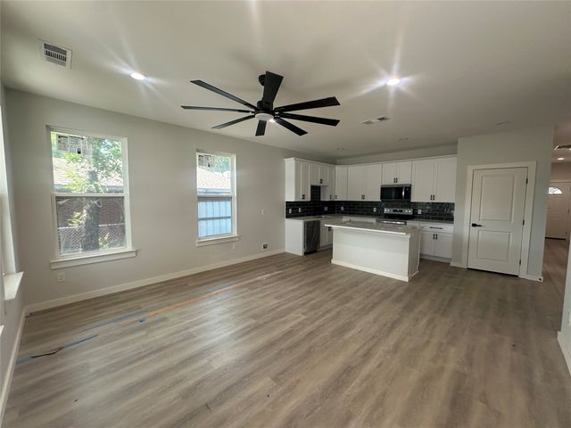 1400 N Business 287, Decatur, TX 76234