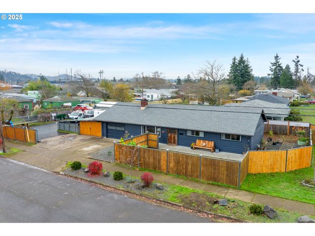 1180 12TH St, Springfield, OR 97477