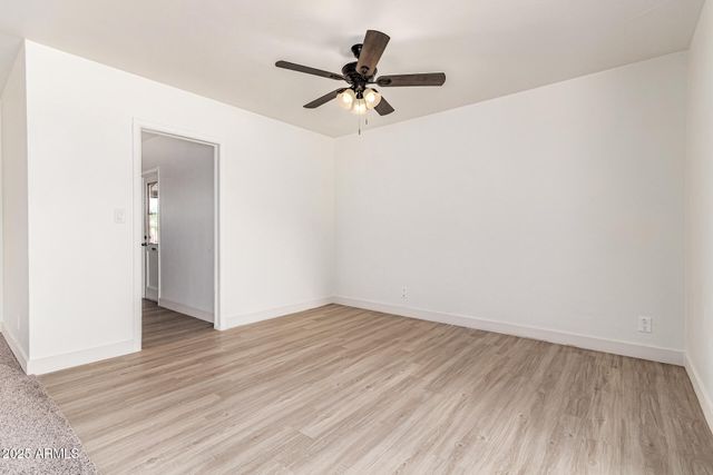 135 N STAPLEY Drive, Mesa, AZ 85203