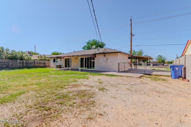 135 N STAPLEY Drive, Mesa, AZ 85203