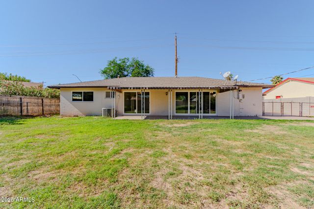 135 N STAPLEY Drive, Mesa, AZ 85203