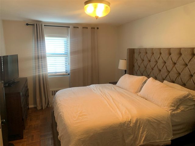 20 Shady Glen Court 3A, New Rochelle, NY 10805
