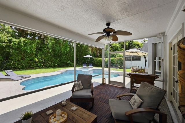 15073 Oak Chase Court, Wellington, FL 33414