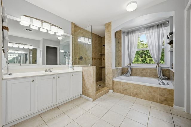 15073 Oak Chase Court, Wellington, FL 33414
